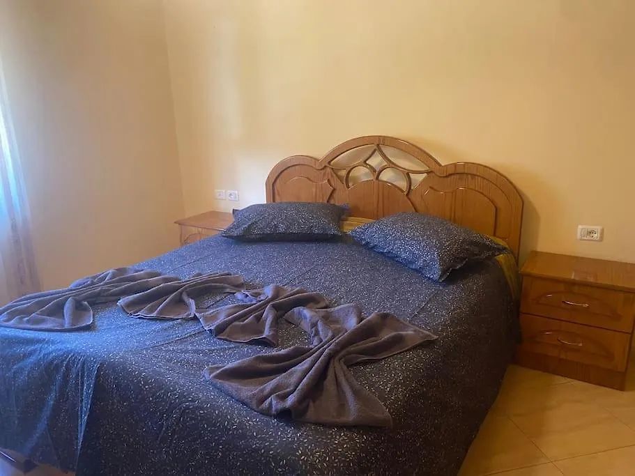 Përmet Eliana Guest House דירה